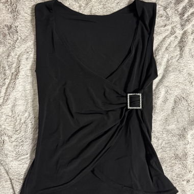 Top Y2K con fibbia in strass – Nero