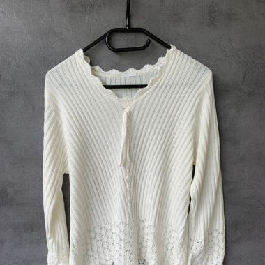 Weisser Pullover / Strickpullover