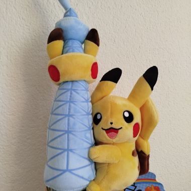 Peluche Pikachu con motivo Skytre e Giappone Tokyo Pokémon