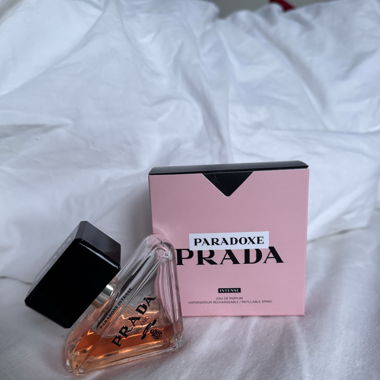 Prada Paradoxe Intense Damenparfum 30ml, Neuwertig