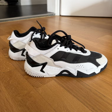 Sneaker Adidas Niteball