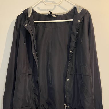 Dünne Jacke