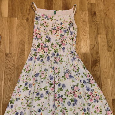 Robe d'été UNITED COLOURS OF BENETTON 