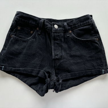 Short Levi’s neuf taille 25