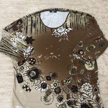 Top marrone tre quarti con stampa floreale XL