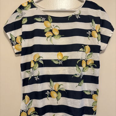 T-shirt elegante con limoni Orsay