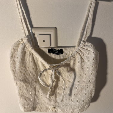 Top court crème Bershka