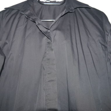 Chemise noire à manches longues
