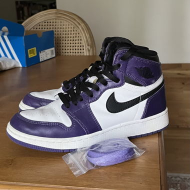 Air Jordan 1 High violettes