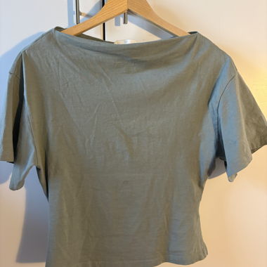 Top fluido verde