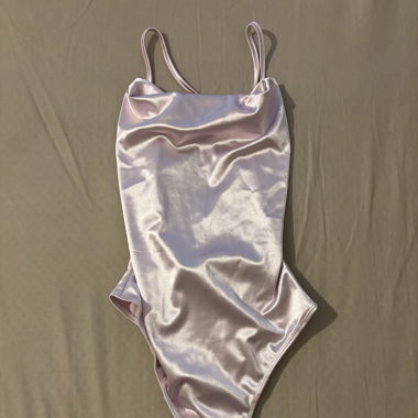Body rose en satin 