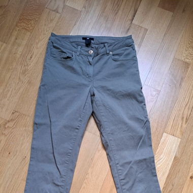 Olivgrüne Hose