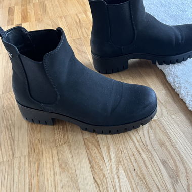 Boots new ! 