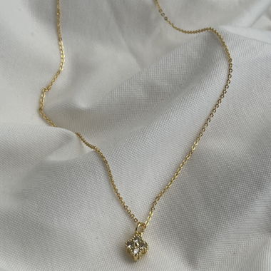 18k Clover necklace