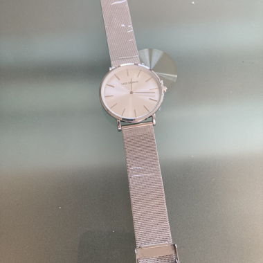 Orologio da polso d'argento di moda