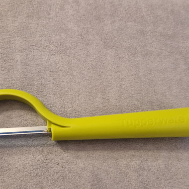Eplucheur Tupperware Neuf