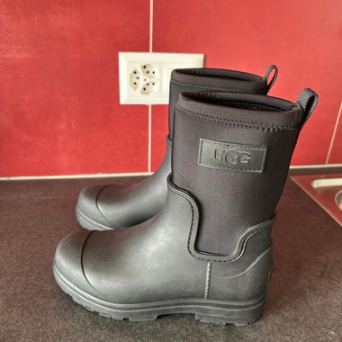 Waterproof black UGG boots