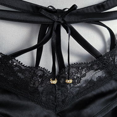 SATIN SUSPENDER LINGERIE
