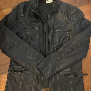 Belle veste en cuir bleu marine