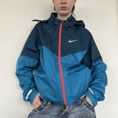 nike running jacket