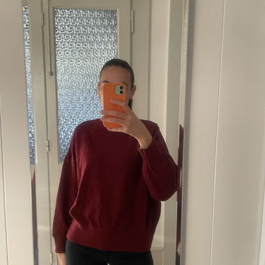 Pull en maille bordeaux