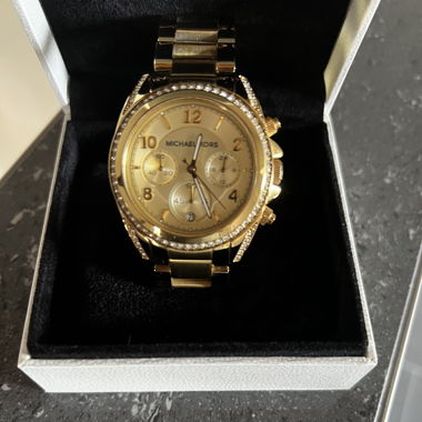 Michael Kors - Gold watch with rheinstones