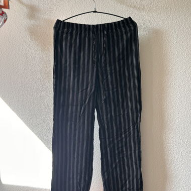 Pantalon noir rayé Pull&Bear