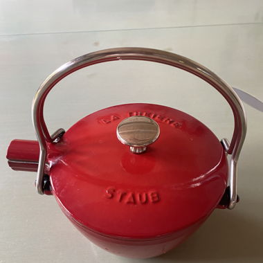 Théière ou bouilloire marque STAUB