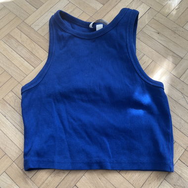 Blaues geripptes Tank Top