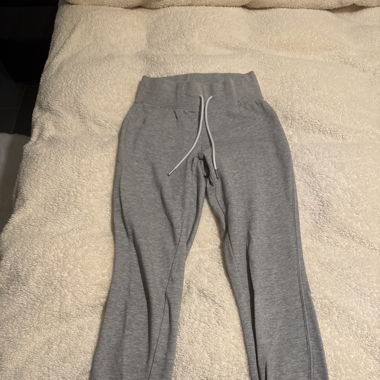 Graue Trainerhose