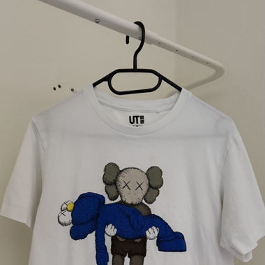 T-shirt Kaws
