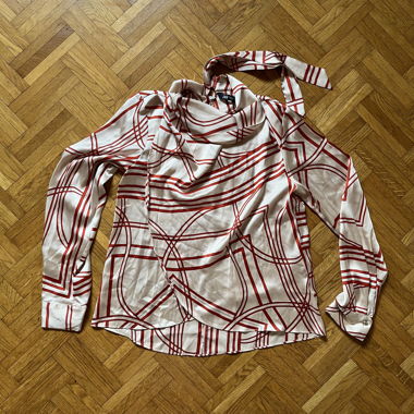 Camicia ZARA XS con motivo grafico rosso