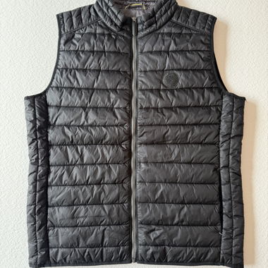 Calamar Quilted Vest Black