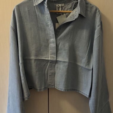 Blusa da donna ONLY con cut-out sul retro M