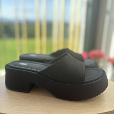 Mules noires Zara