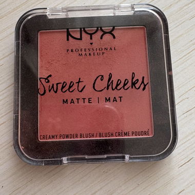 NYX Sweet Cheeks Matte Blush 