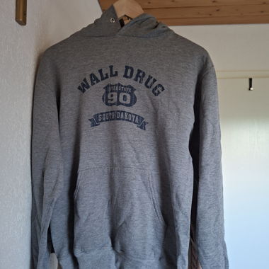 Grauer Hoodie mit Print