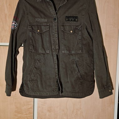 Camicia verde di Bershka
