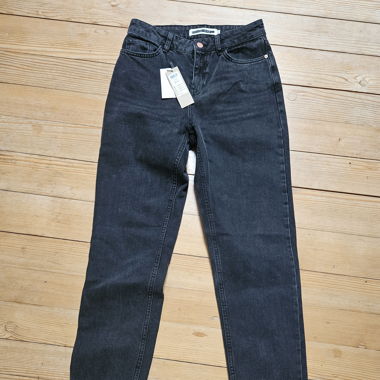 Loose Jeans, Noisy may