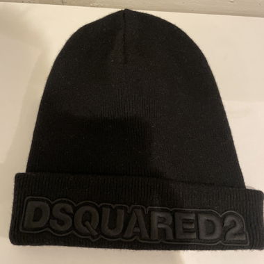 Cuffia Dsquared2 nera mai indossata