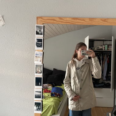 Elegant beige coat 