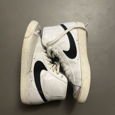 Nike BLAZER MID 77 - Baskets Hautes