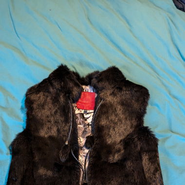 Pelzige Jacke 