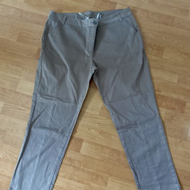 Beige trousers 