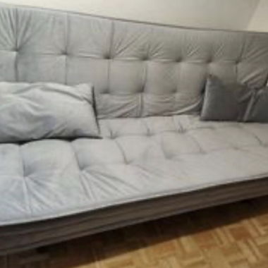 Graues Schlafsofa