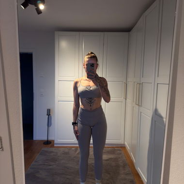 Graue Sport Leggins von Teveo