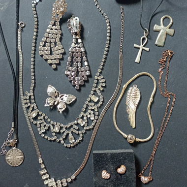 Assorted costume jewelry bundle