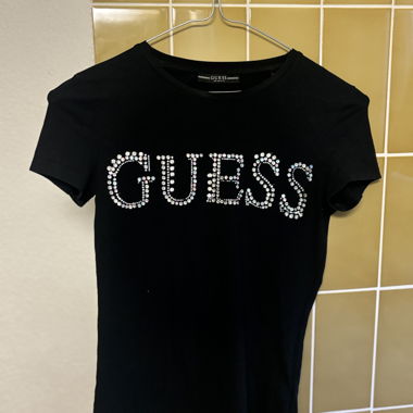 Guess Rhinestone shirt (XS-S)  