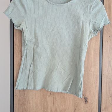 T-shirt verde chiaro con motivo strutturato