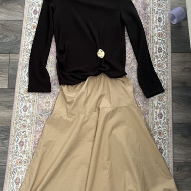 Robe longue à manches longues brune Zara